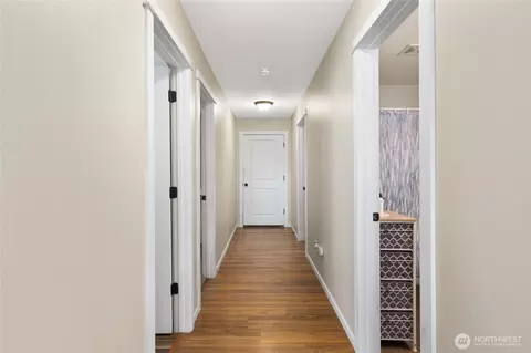 Entry Way - 330 Pacific Loop, Kittitas, WA 98934 photo 2 of 2