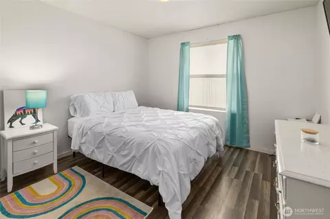 Bedroom - 330 Pacific Loop, Kittitas, WA 98934 photo 2 of 2