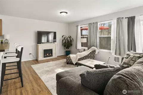Living - 330 Pacific Loop, Kittitas, WA 98934 photo 1 of 5