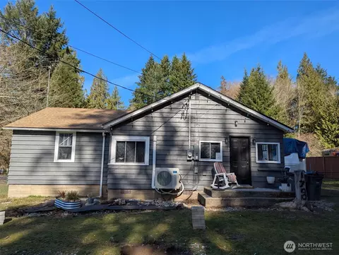 1700 NE Sipes Ln, Bremerton, WA 98311