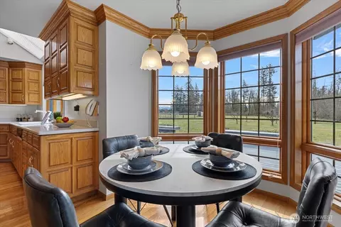 Dining - 23419 SE 406th St, Enumclaw, WA 98022 photo 3 of 4