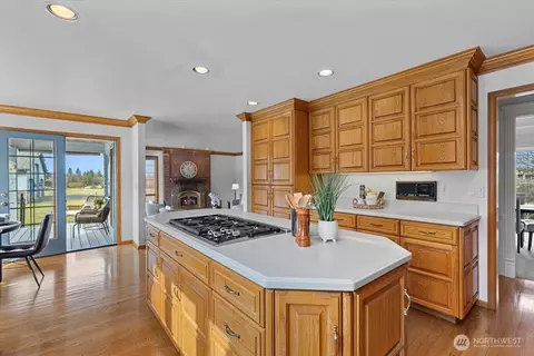 Kitchen - 23419 SE 406th St, Enumclaw, WA 98022 photo 4 of 6