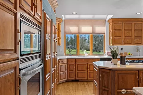 Kitchen - 23419 SE 406th St, Enumclaw, WA 98022 photo 5 of 6