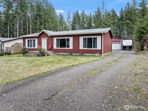 510 E Trails End Dr, Belfair, WA 98528