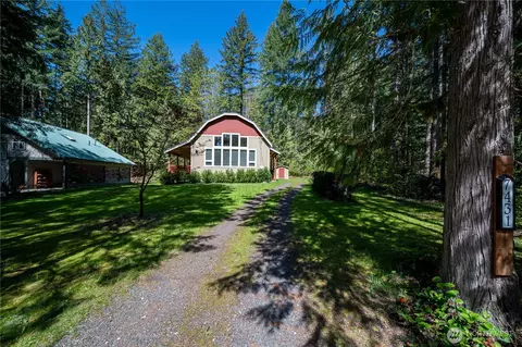 7431 Canyon View Dr, Glacier, WA 98244