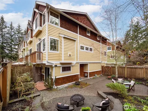 811 NW 97th St #B, Seattle, WA 98117