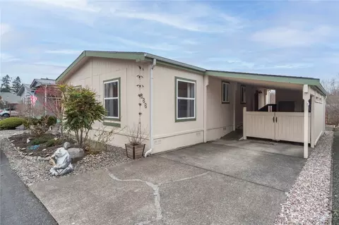 686 NE Libra Ln, Bremerton, WA 98311