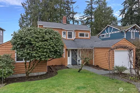 6644 57th Ave NE, Seattle, WA 98115