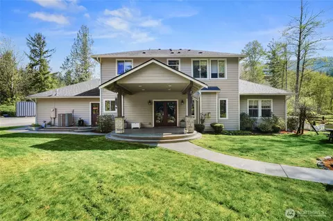 Exterior - 31833 SE Lake Walker Rd, Enumclaw, WA 98022 photo 7 of 12
