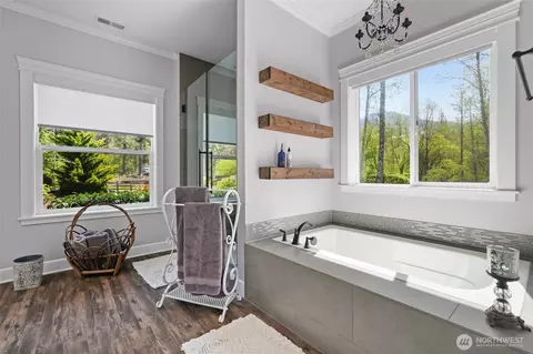Bath - 31833 SE Lake Walker Rd, Enumclaw, WA 98022 photo 1 of 5