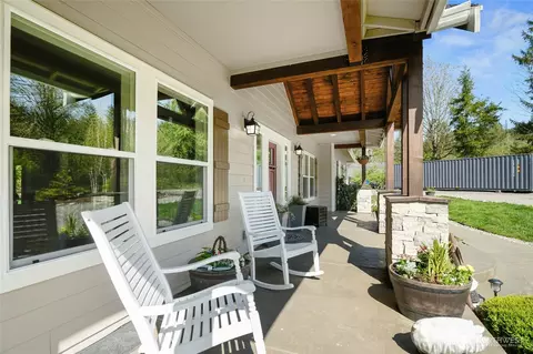 Exterior - 31833 SE Lake Walker Rd, Enumclaw, WA 98022 photo 11 of 12