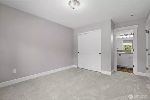 Bedroom - 31833 SE Lake Walker Rd, Enumclaw, WA 98022 photo 4 of 7
