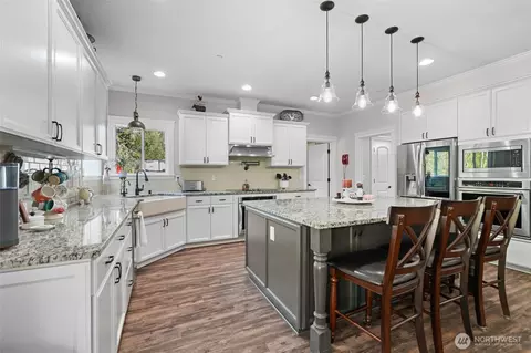 Kitchen - 31833 SE Lake Walker Rd, Enumclaw, WA 98022 photo 4 of 4