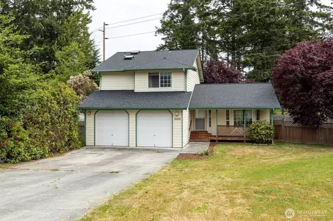 1600 SW Neinhuis St, Oak Harbor, WA 98277
