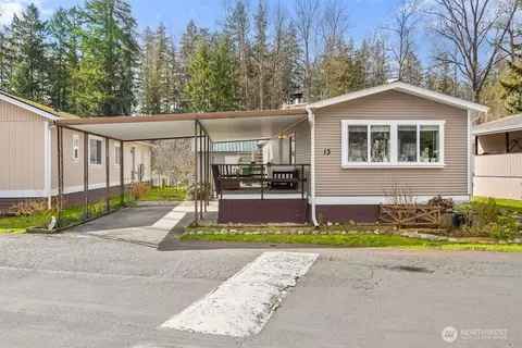 15232 SE 272nd St #13, Kent, WA 98042