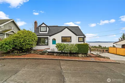 7515 44th Ave SW, Seattle, WA 98136