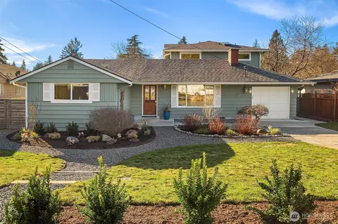 21424 90th Ave W, Edmonds, WA 98026