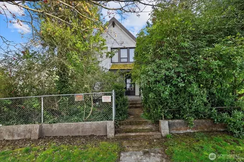 426 S 57th St, Tacoma, WA 98408