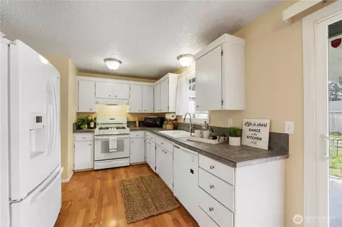 19321 Crescent Dr E, Spanaway, WA 98387 photo 13