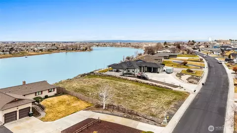 418 N Crestview Dr, Moses Lake, WA 98837