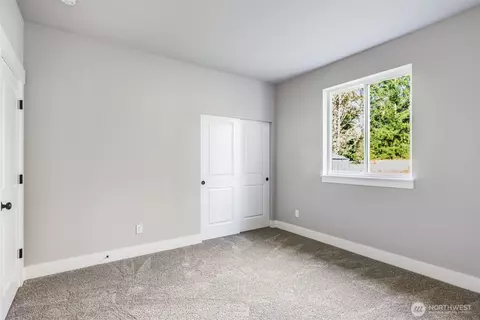 Bedroom - 716 Tipsoo Loop S, Rainier, WA 98576 photo 3 of 7