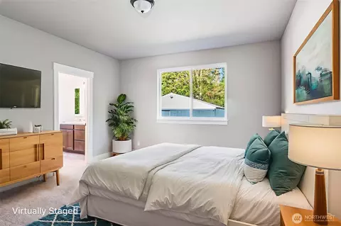 Bedroom - 716 Tipsoo Loop S, Rainier, WA 98576 photo 6 of 7