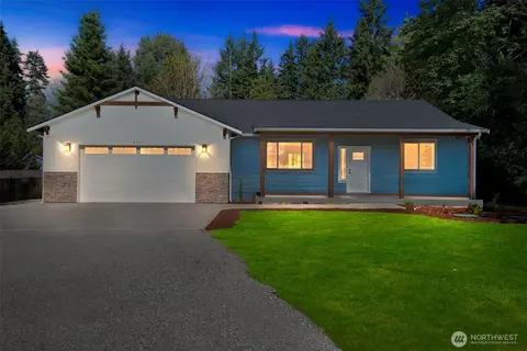 716 Tipsoo Loop S, Rainier, WA 98576