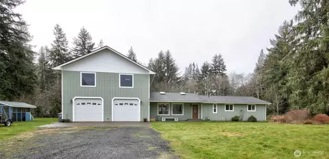 4 Rainier Gardens Rd, Aberdeen, WA 98520