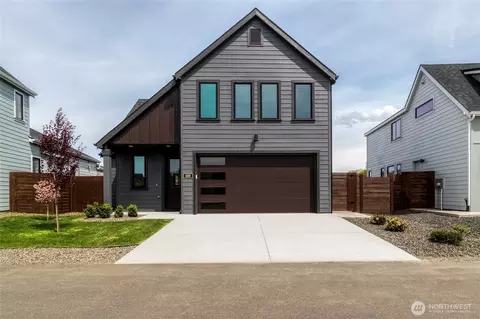 689 SE Quail Run, College Place, WA 99324