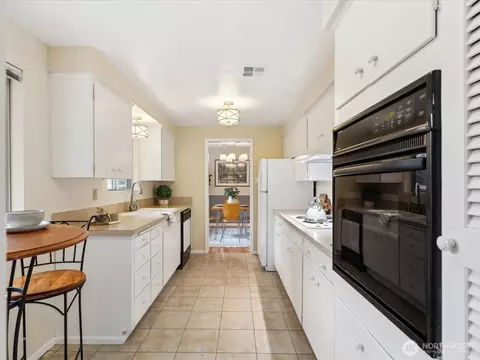 2018 96th Pl SE, Everett, WA 98208 photo 12