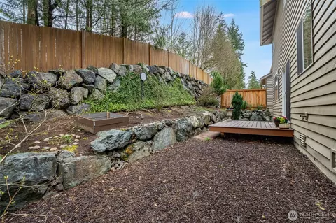 Exterior - 18615 13th Dr SE, Bothell, WA 98012 photo 6 of 6