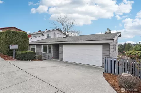 7751 14th Ave SW, Seattle, WA 98106