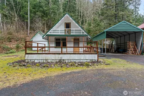 158 Paradise Dr, Ashford, WA 98304