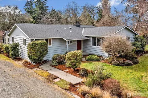 1606 Harrison St, Steilacoom, WA 98388