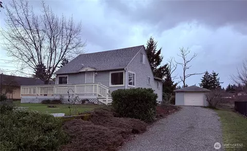 1417 110th St S, Tacoma, WA 98444