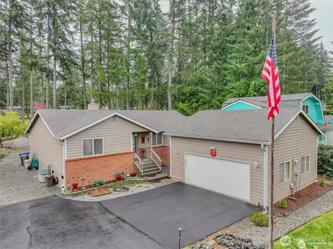 360 E Penzance Rd, Shelton, WA 98584