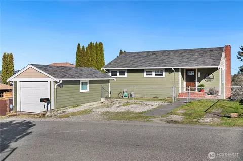 630 N Lafayette Ave, Bremerton, WA 98312