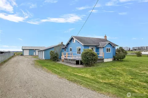 18420 W Hickox Rd, Mount Vernon, WA 98273