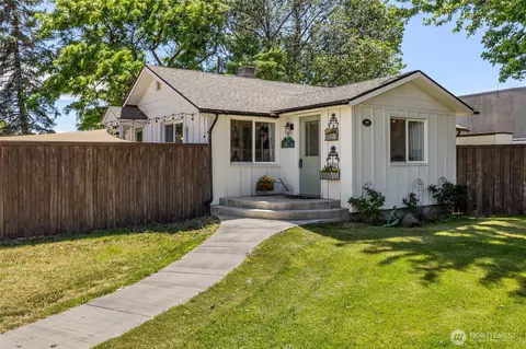 100 Hadley Dr, Yakima, WA 98908
