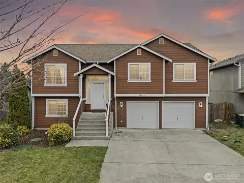 10705 Umtanum St SE, Yelm, WA 98597