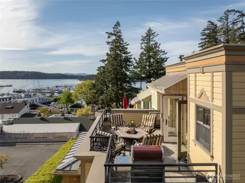 83 Captain Garthney Ln, San Juan Island, WA 98250