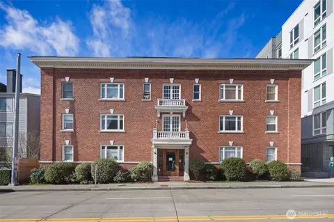4725 15th Ave NE #25, Seattle, WA 98105
