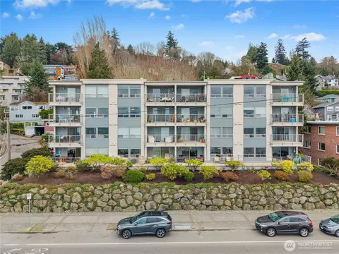 2200 Alki Ave SW #401, Seattle, WA 98116