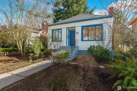 2620 31 Ave W, Seattle, WA 98199