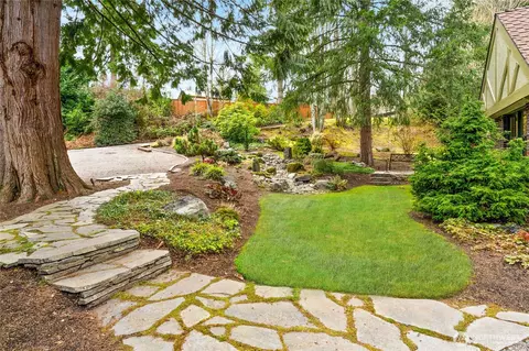 Exterior - 18403 Baldwin Rd, Bothell, WA 98012 photo 5 of 10