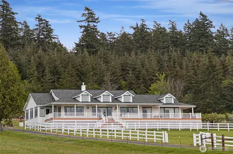128 Twin Oaks Dr, San Juan Island, WA 98250