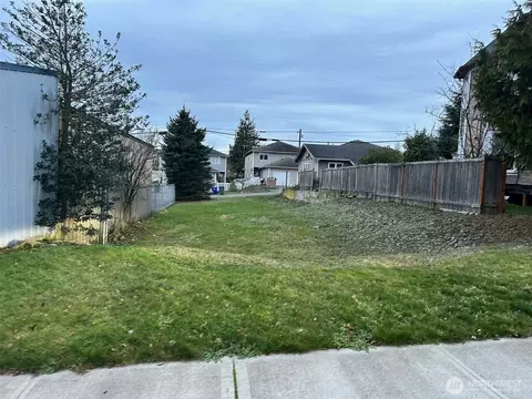 2808 Cedar St, Everett, WA 98201 photo 2
