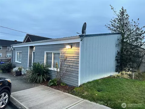 2808 Cedar St, Everett, WA 98201