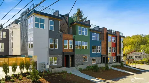 2419 SW Findlay St, Seattle, WA 98106
