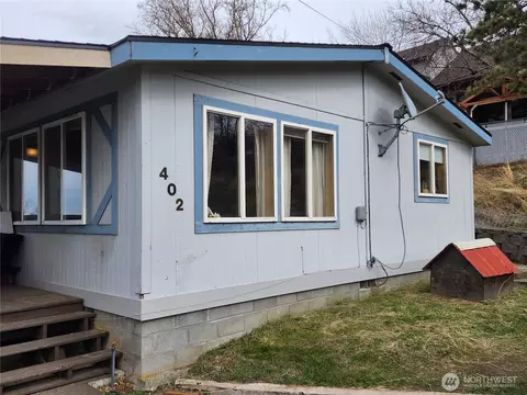 402 E College St, Weston, OR 97886